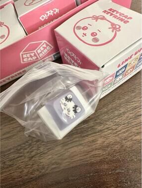 Authentic Nagano Market Magical Chiikawa Light Up Keycap Clicker Keyring Momonga